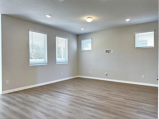 Foto del edificio - 103 Rita Blanca Bnd