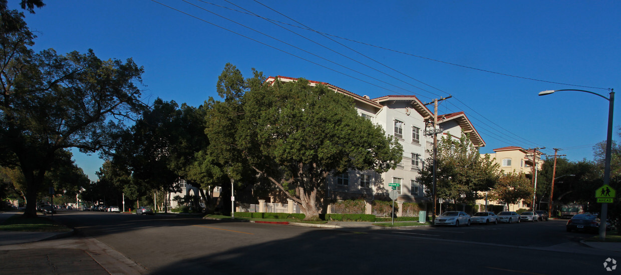 Primary Photo - Belmont Village of Burbank