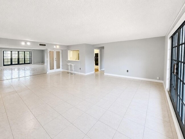 Building Photo - 110 Salamanca Ave