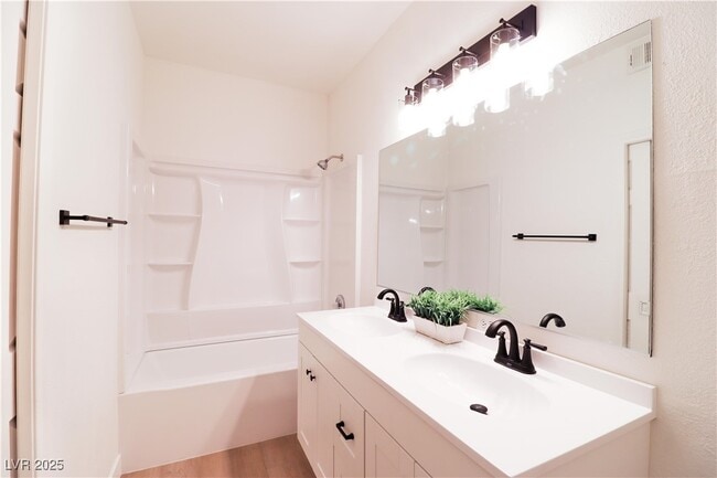 Building Photo - 5225 W Reno Ave