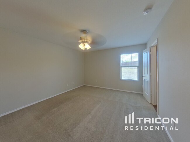 Building Photo - 6028 Parkview Hills Ln
