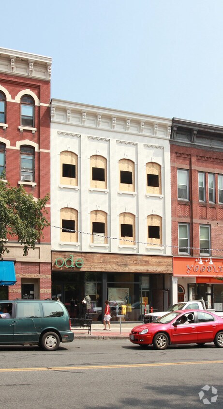 Building Photo - 269-271 Main St