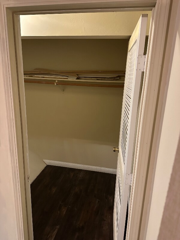 Foto del edificio - 5903 Bromley Ave