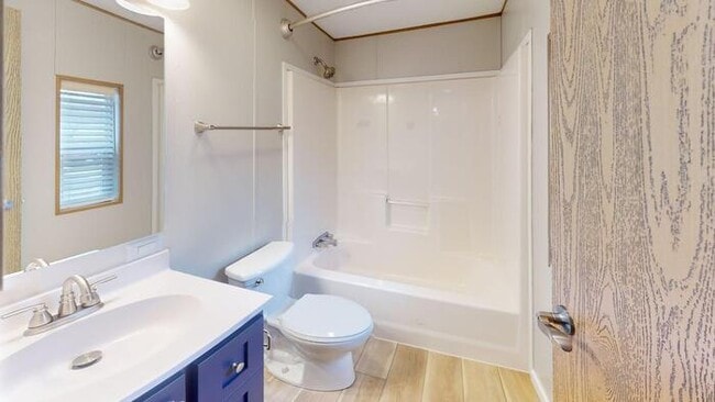 Building Photo - 147 American Ave