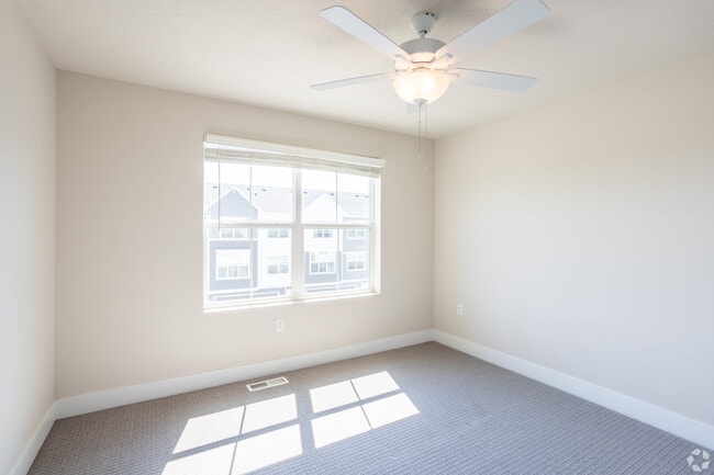 Building Photo - Aspen Ridge Townhomes