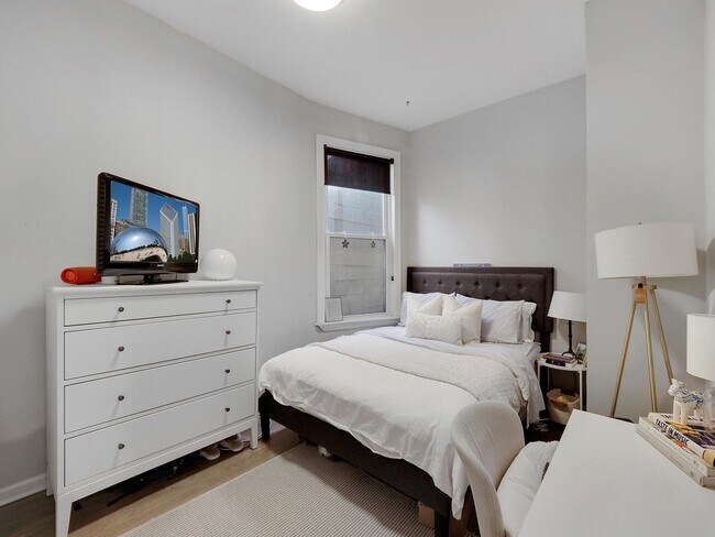 Foto del edificio - 2652 N Halsted St