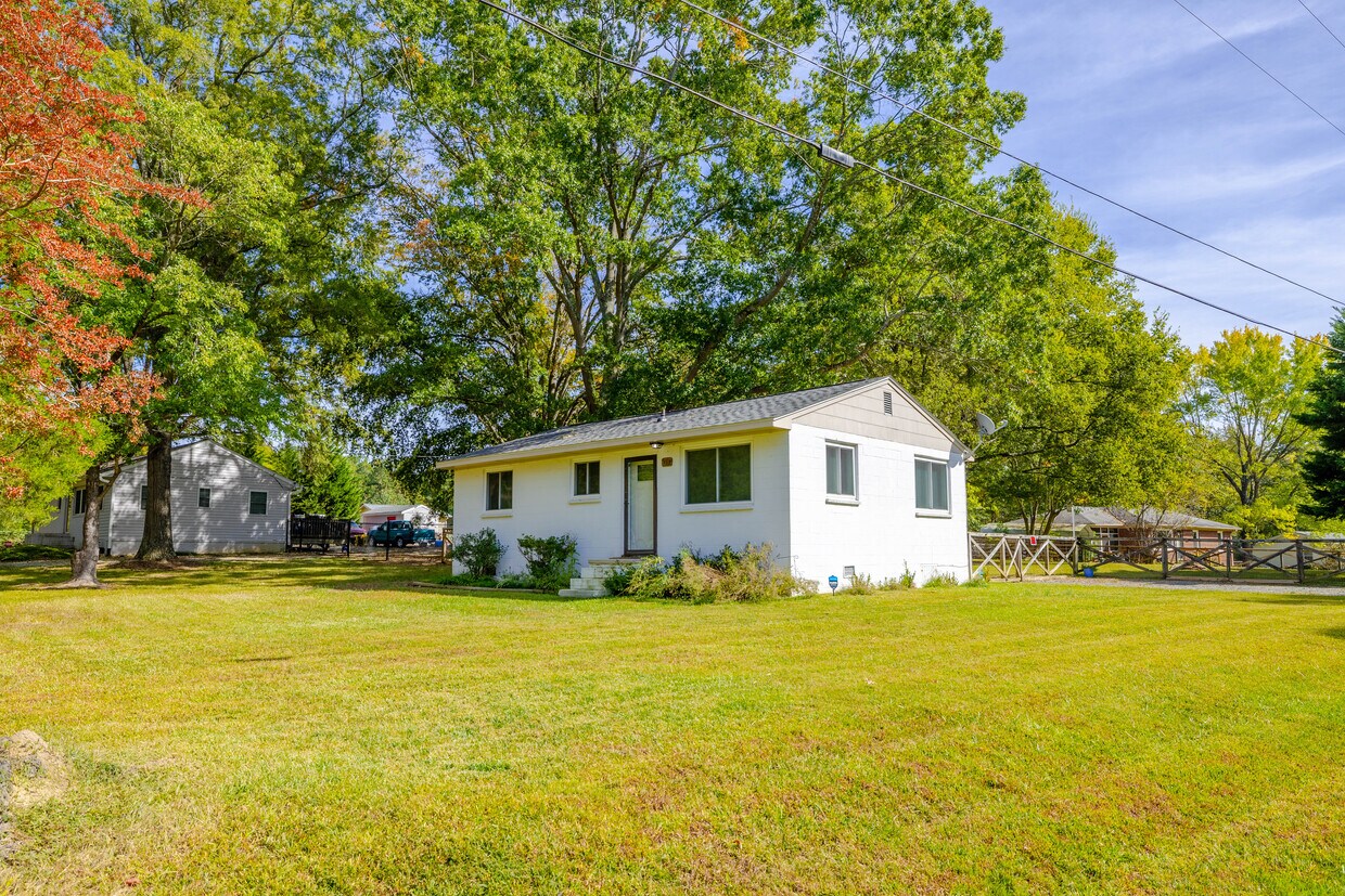 Front of House - 512 Orange Factory Rd