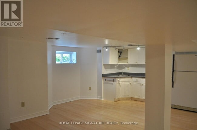 Building Photo - 91 St Johns Rd
