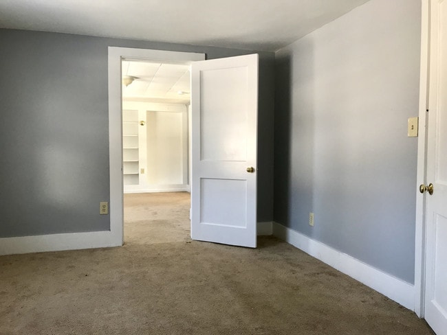 Building Photo - 53 Hodgdon