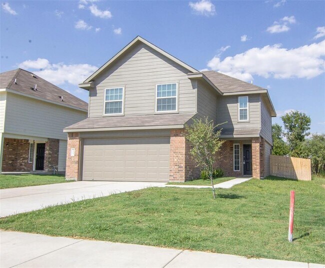 Building Photo - 1123 MARQUIS DR