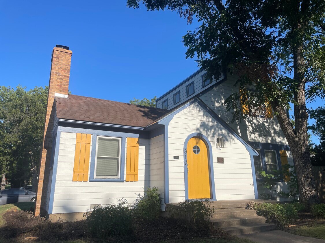 Foto principal - 310 Amarillo St