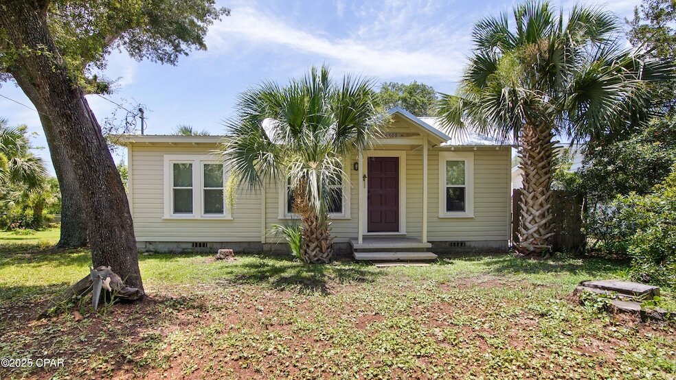 Foto principal - 4808 E 3rd St