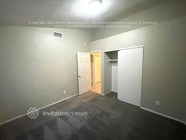 Building Photo - 822 E Gila Ln