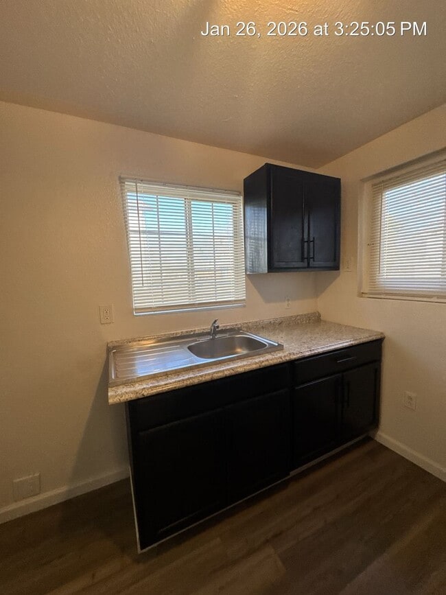 Building Photo - Charming home available now!