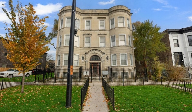 Building Photo - 5341 S Indiana Ave