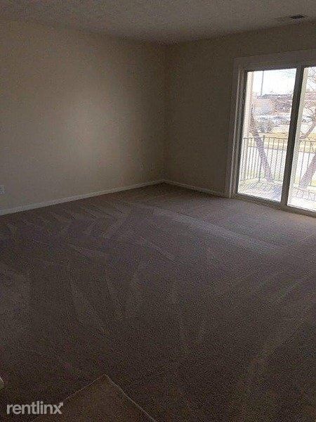 Building Photo - 1 br, 1 bath Condo - 1550 Slade Avenue 203