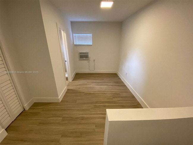 Foto del edificio - 11310 Peachtree Dr