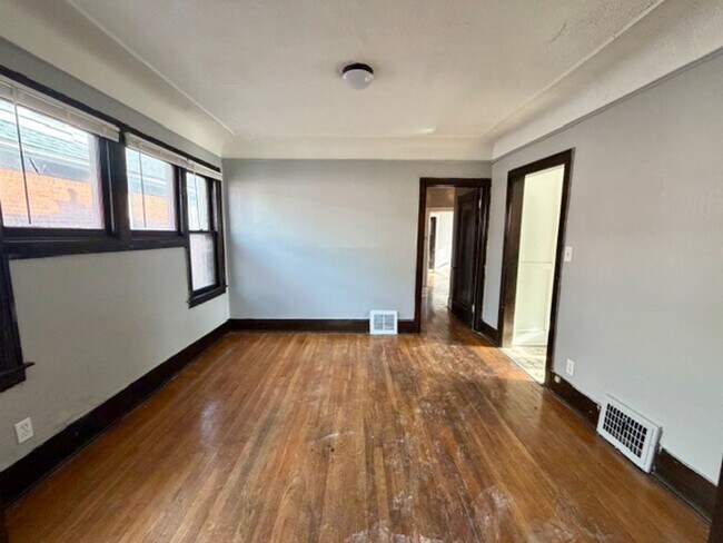 Foto del edificio - 4287 W Grand St