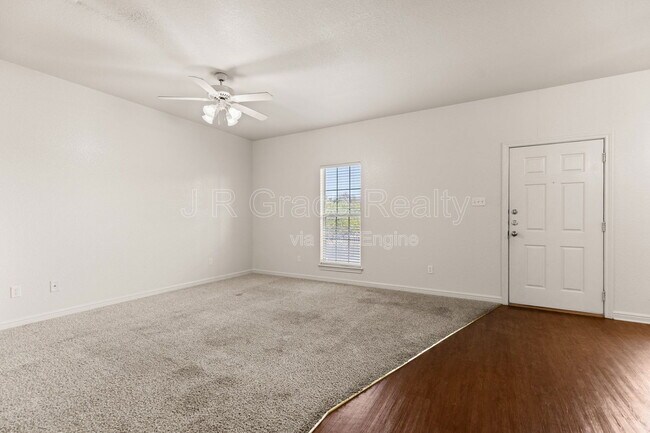 Building Photo - 10007 Amber Cir