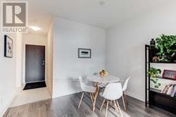 Building Photo - 8 Trent Ave