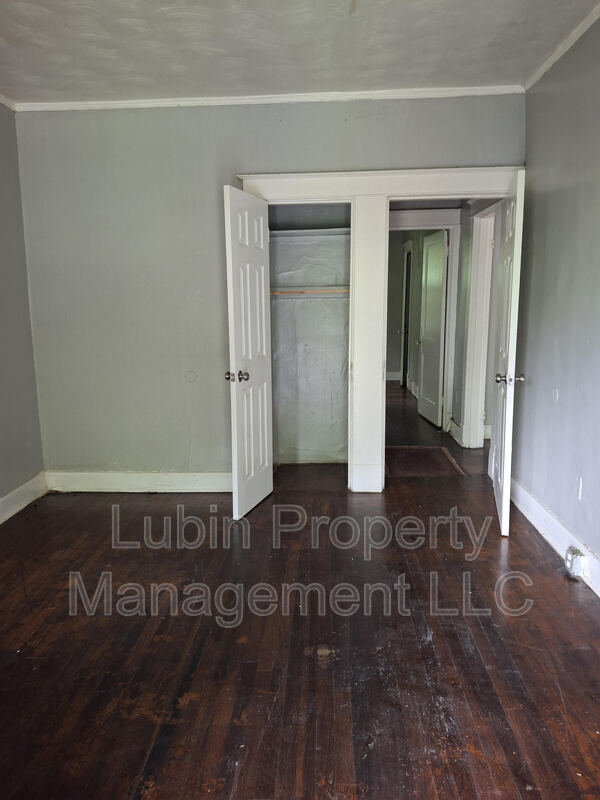 Foto del edificio - 831 Kerr Ave