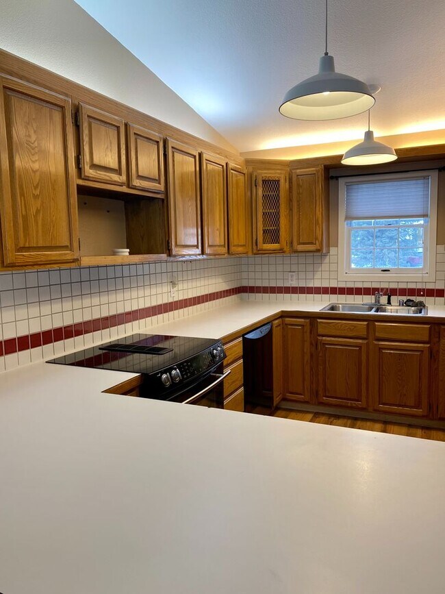 Foto del edificio - LONGTERM KENAI TOWNHOME