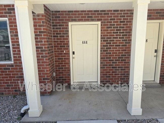 Building Photo - 444 South St
