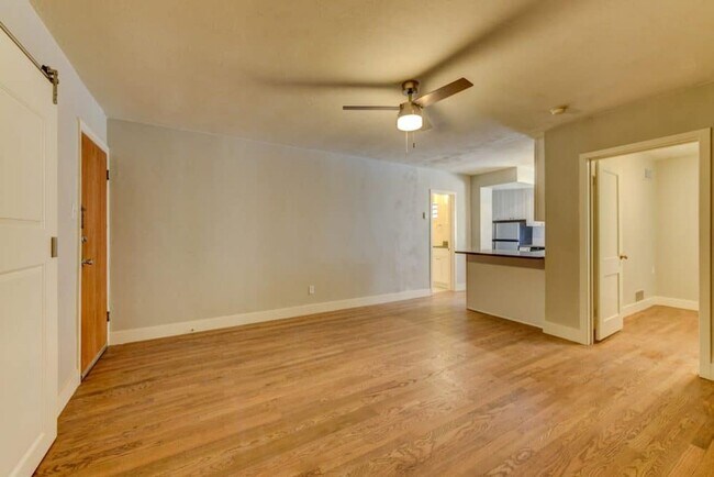 Foto del edificio - 1 Bedroom Near Boulder Creek - Available Now!