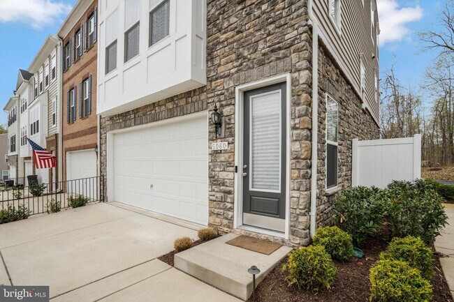Building Photo - 5060 Dimples Ct