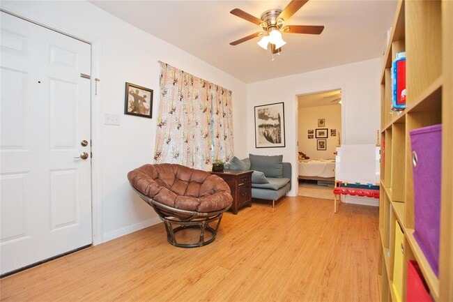 Foto del edificio - 410 Primrose St