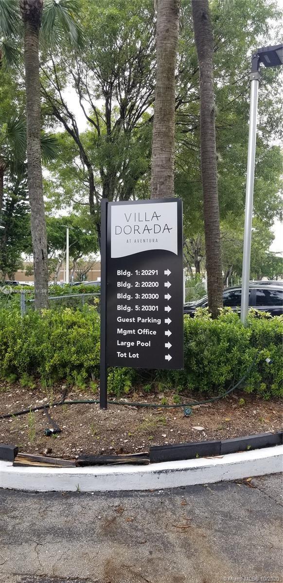 Building Photo - 20200 W Country Club Dr