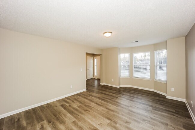 Building Photo - 931 Cascade Crossing