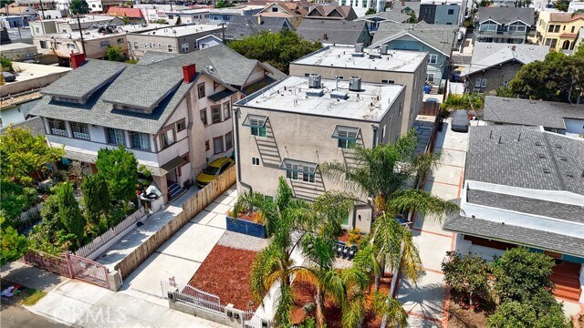 Building Photo - 3019 Raymond Ave