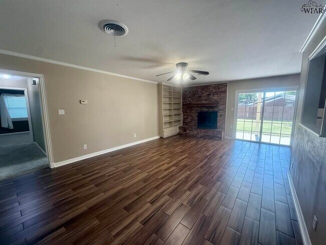 Foto del edificio - 2824 Barrywood Dr