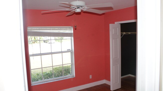 Building Photo - 1758 SW Cameo Boulevard