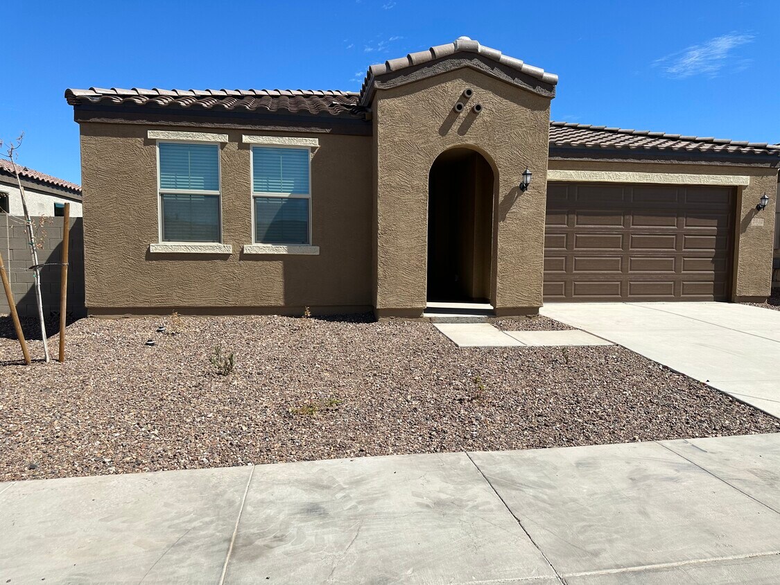 2332 W Sunland Ave, Phoenix, AZ 85041 House Rental in Phoenix, AZ