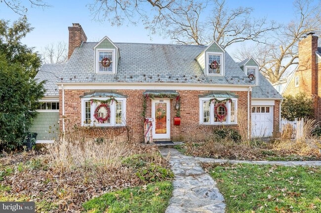 Photo - 3062 N Quincy St House