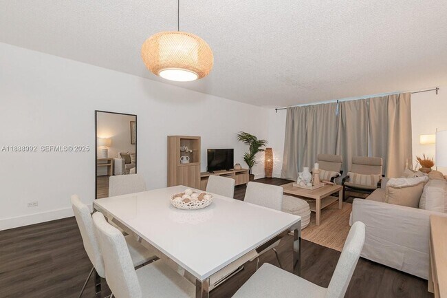 Foto del edificio - 2301 Collins Ave