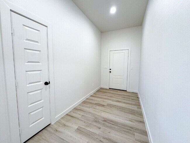 Foto del edificio - Brand-New 3-Bed in Escondido Crossing!