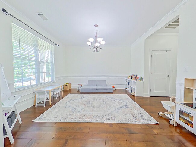 Foto del edificio - Beautiful 4 Bedroom home in Canterbury Farms!