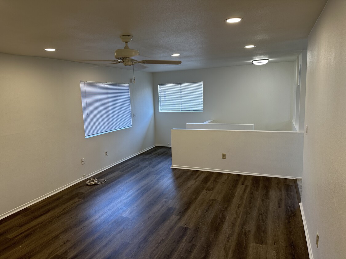 Large living room - 616 S Fashion Park St
