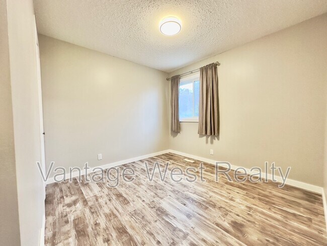 Building Photo - 3717 Webber Rd