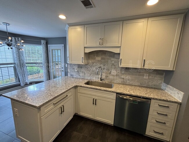 Building Photo - 2809 Ashwood Pl