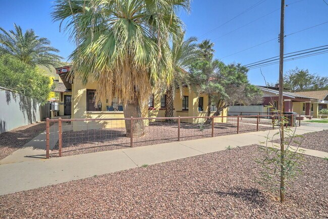 Photo - 1121 N 5th St Apartment
