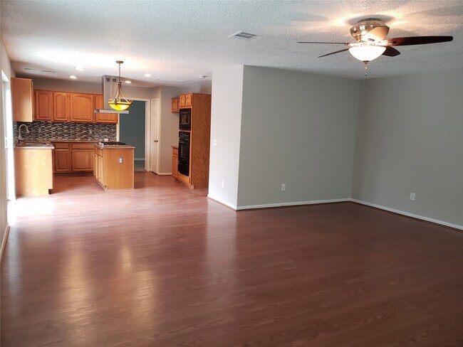 Foto del edificio - 8714 Warrenford Dr