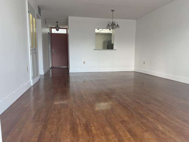 Foto del edificio - 3750 NE 170th St