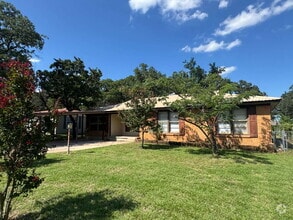 Building Photo - 879 N Lydia Ave