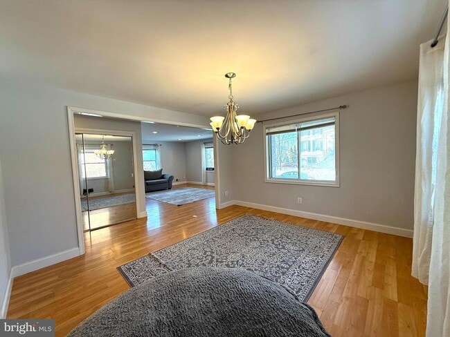 Foto del edificio - 701 N Vermont St