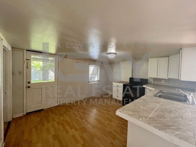 Building Photo - 3 Bedroom Home In Lafayette!