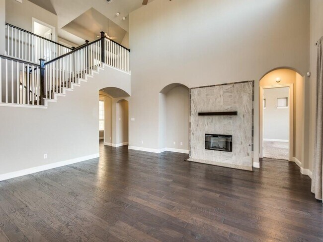 Building Photo - 2201 Lewis Canyon Dr
